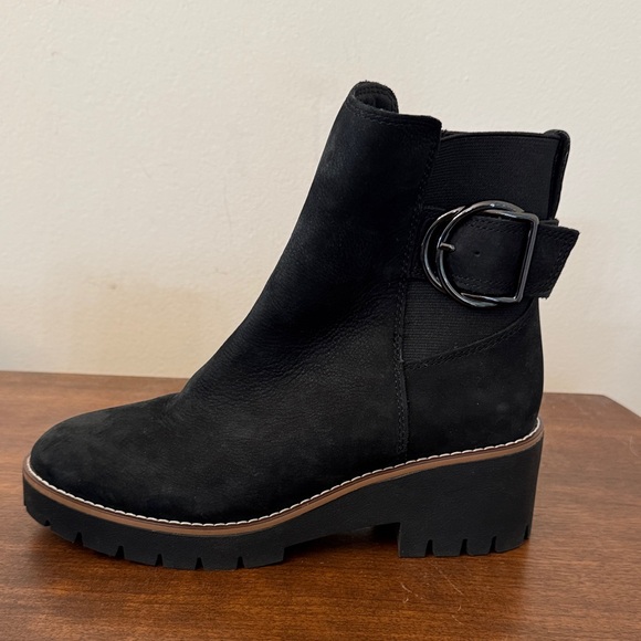 Blondo Dakota Black Leather Ankle Waterproof Boots with Chunky Lug Sole Size 7.5 - Picture 5 of 9